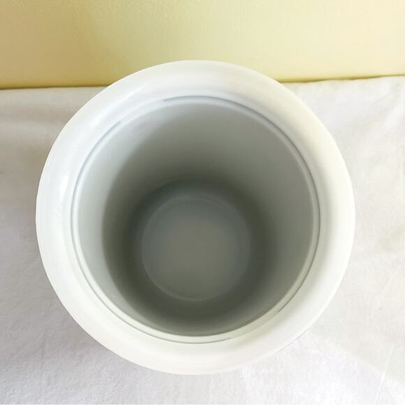 Vintage Kromex Mid Century Modern w/ Chrome Ice Bucket - Picture 6 of 8